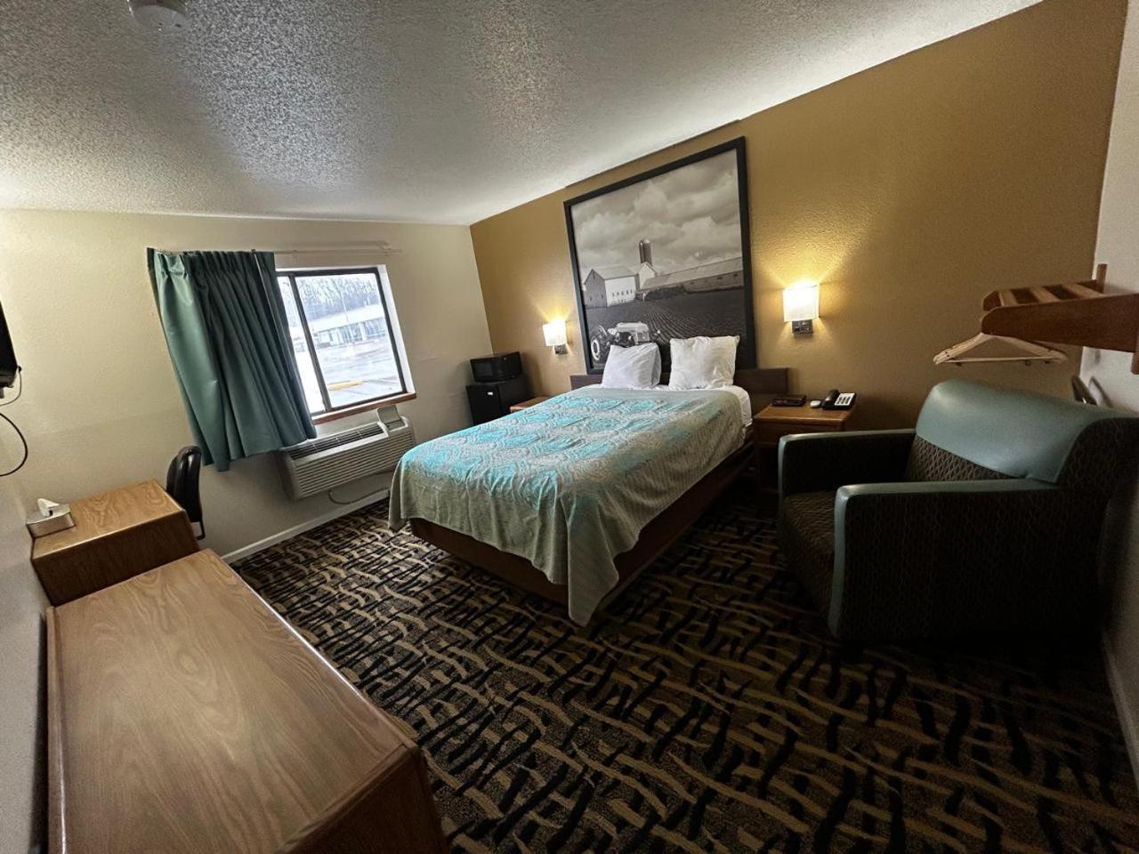 Oyo West Point Inn 외부 사진